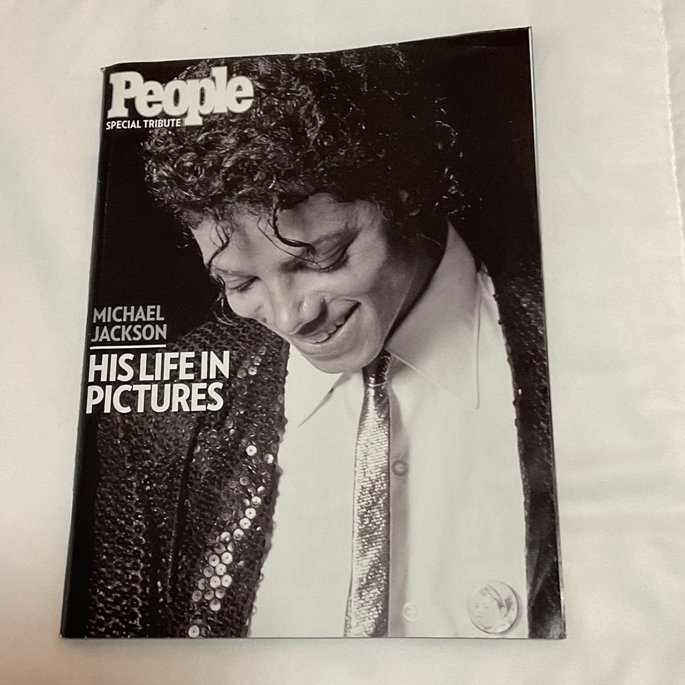 Special Tribute Edition - Black and White Commemorative Issue